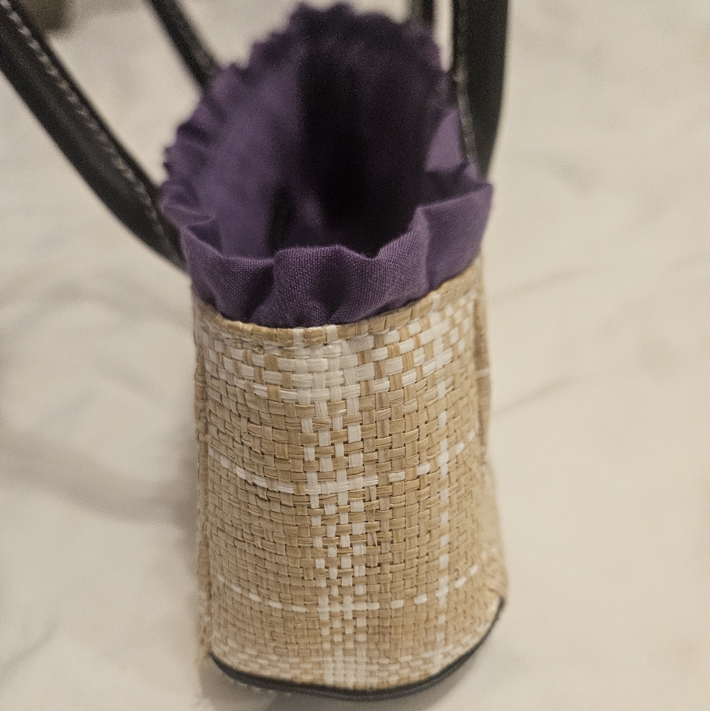 VICTORIA'S SECRET Top Handle Purple Ruffle Straw Purse - Picture 7 of 8